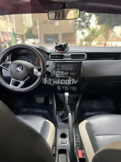 Renault Duster 2020 Gold Used for Sale - 7