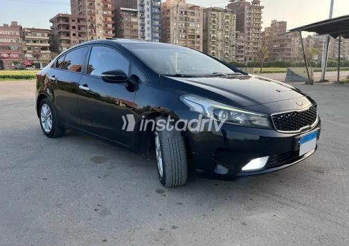 كيا سيراتو 2017 أبيض مستعملة للبيع - 3