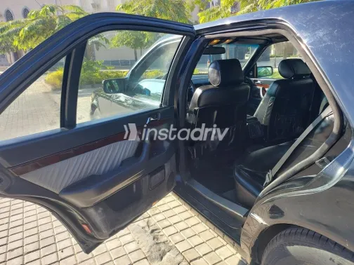 مرسيدس S 320 1993 أسود مستعملة للبيع - 5