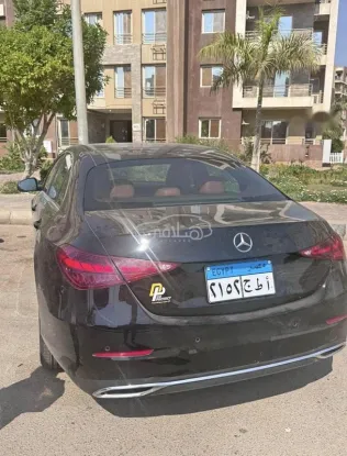 مرسيدس C 180 2023 أسود مستعملة للبيع