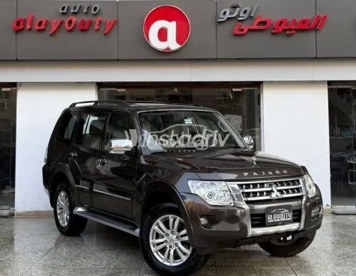 ميتسوبيشي باجيرو 2019 بني مستعملة للبيع - 3