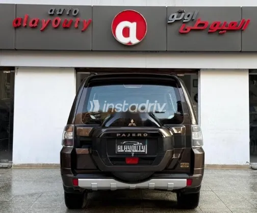 ميتسوبيشي باجيرو 2019 بني مستعملة للبيع - 6