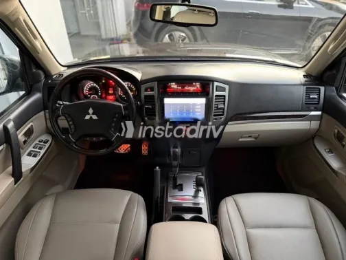 ميتسوبيشي باجيرو 2019 بني مستعملة للبيع - 10