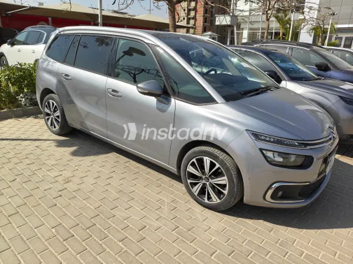 Citroën C4 Grand Picasso 2019 White Used for Sale - 2