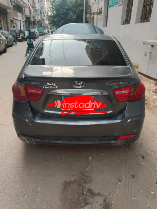 Hyundai Elantra 2017 White Used for Sale - 5