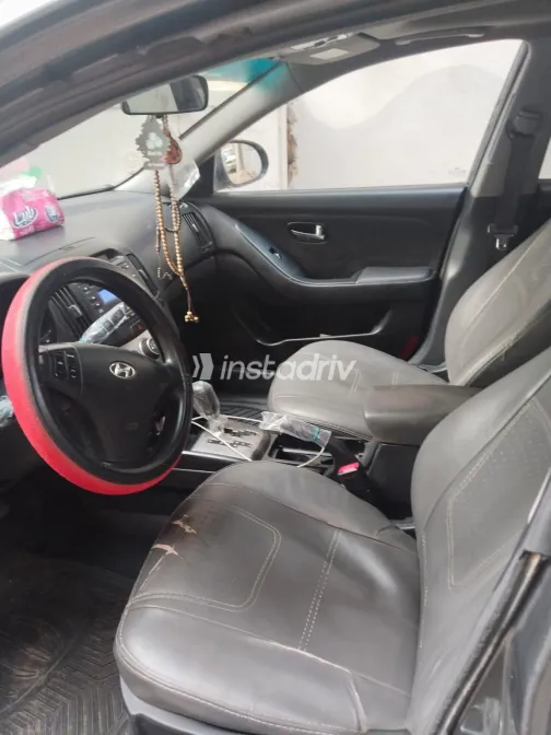 Hyundai Elantra 2017 White Used for Sale - 8