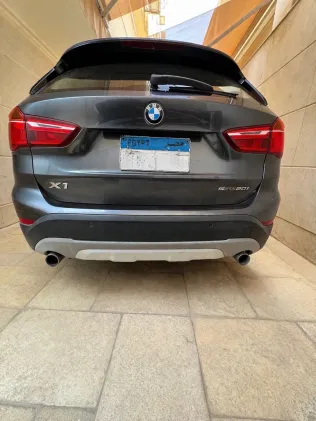 بي ام دبليو X1 2018 أبيض مستعملة للبيع