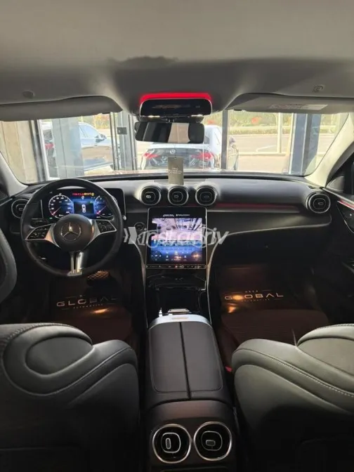 Mercedes C 180 2024 Red Used for Sale - 7