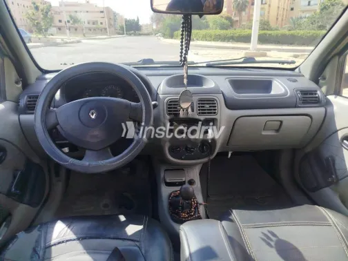 Renault Clio 2002 Gold Used for Sale - 6