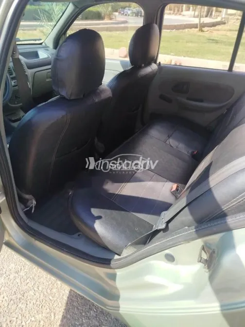 Renault Clio 2002 Gold Used for Sale - 7