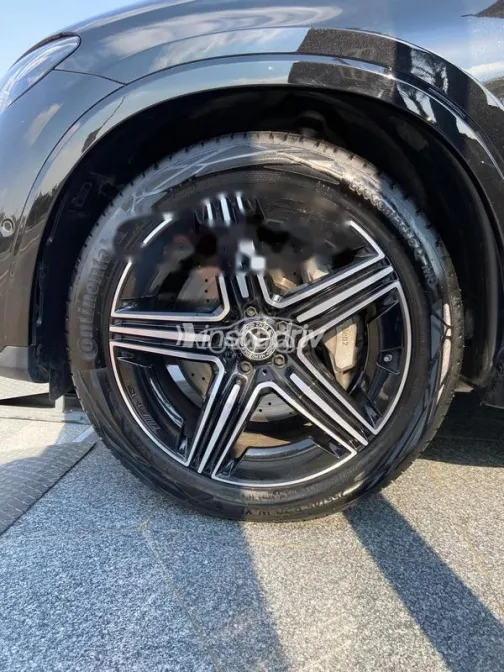 Mercedes GLC 300 2024 Black Used for Sale - 4