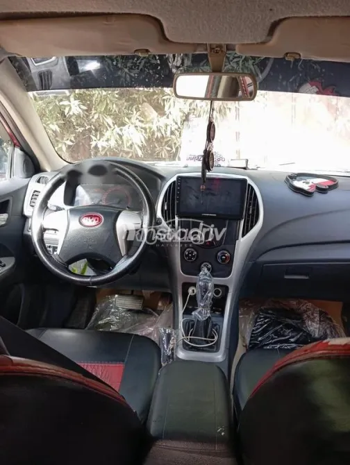 بى واى دى‬ F3 2022 أبيض مستعملة للبيع - 5