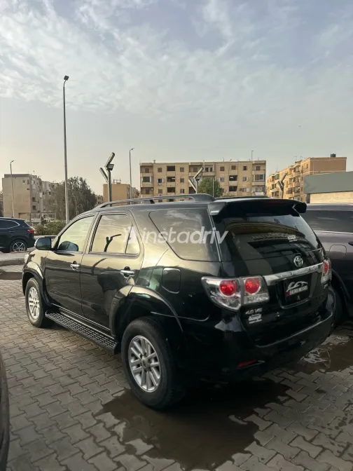 Toyota Fortuner 2013 White Used for Sale - 2