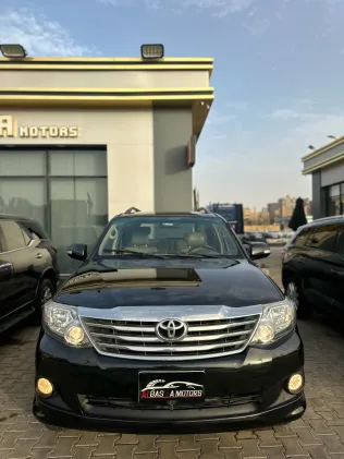 Toyota Fortuner 2013 White Used for Sale