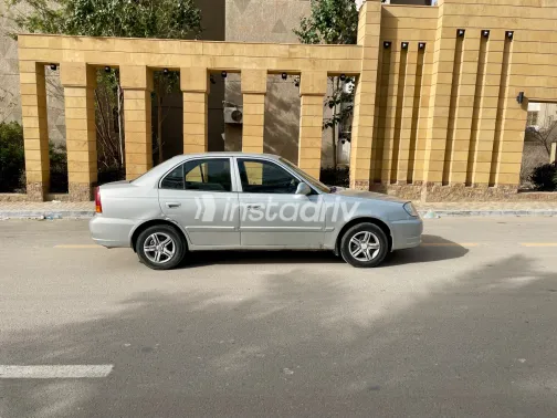 Hyundai Verna 2013 White Used for Sale - 8