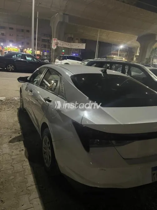 Hyundai Elantra CN7 2022 White Used for Sale - 3