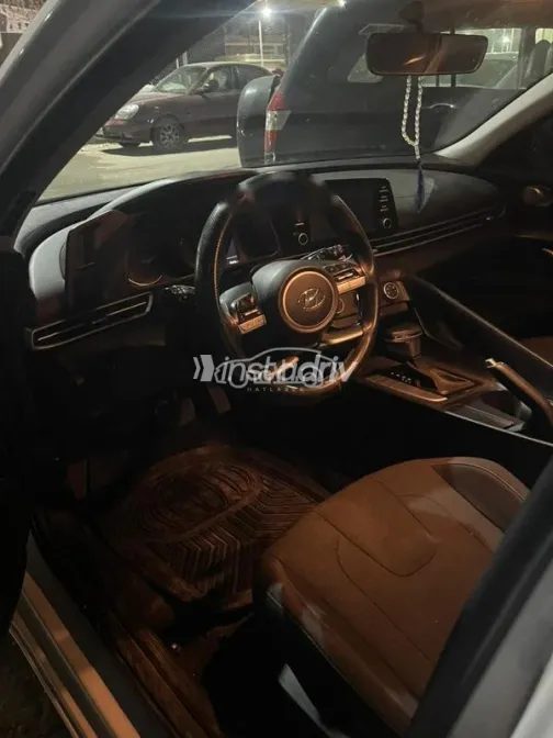 Hyundai Elantra CN7 2022 White Used for Sale - 4