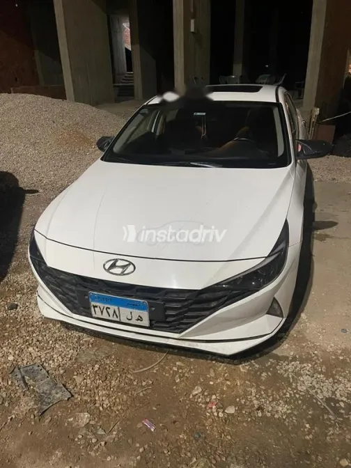 Hyundai Elantra CN7 2022 White Used for Sale - 5