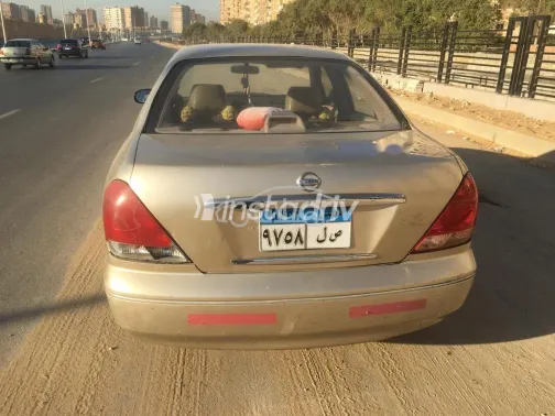 Nissan Sunny 2007 Gold Used for Sale - 2