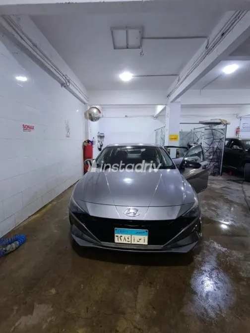 Hyundai Elantra CN7 2021 White Used for Sale - 1