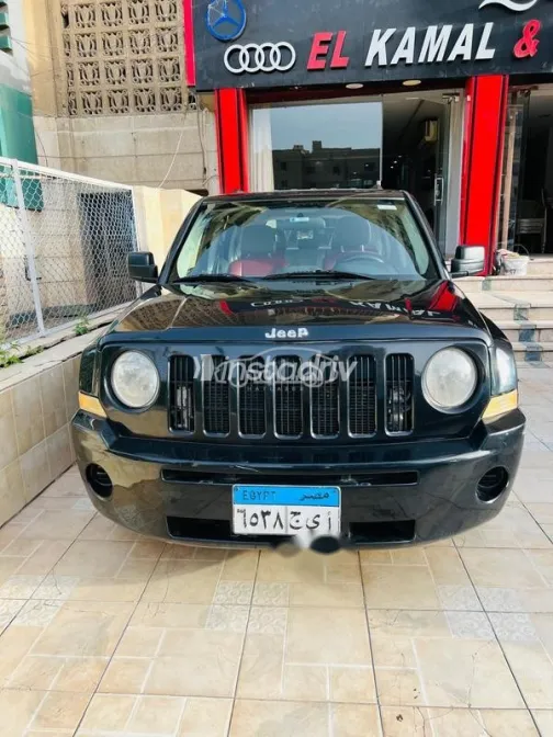 جيب كومباس 2010 أسود مستعملة للبيع - 1