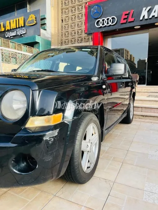 جيب كومباس 2010 أسود مستعملة للبيع - 3