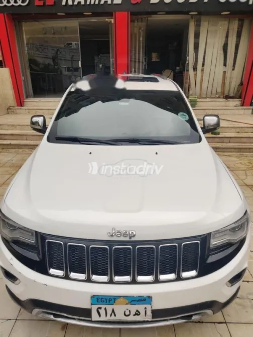 جيب جراند شيروكي 2014 أبيض مستعملة للبيع - 2