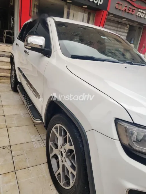 جيب جراند شيروكي 2014 أبيض مستعملة للبيع - 4