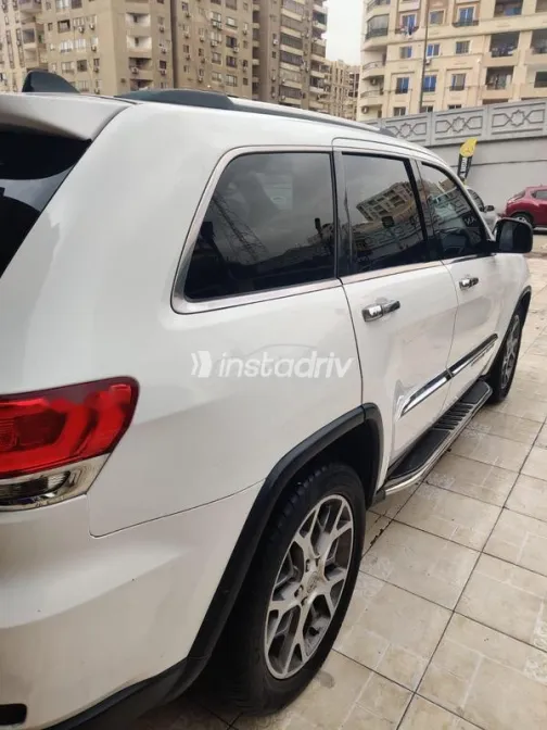 جيب جراند شيروكي 2014 أبيض مستعملة للبيع - 6