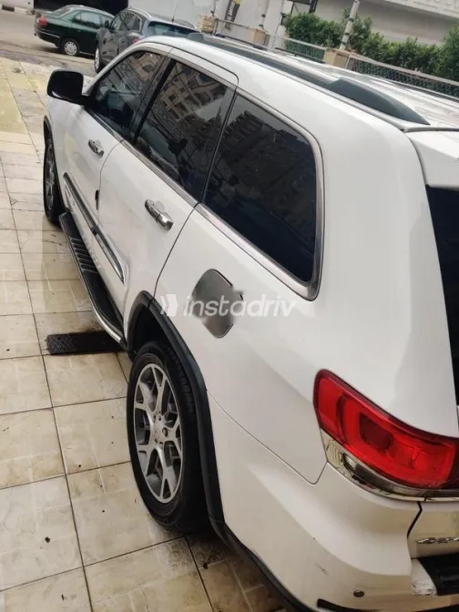 جيب جراند شيروكي 2014 أبيض مستعملة للبيع - 7