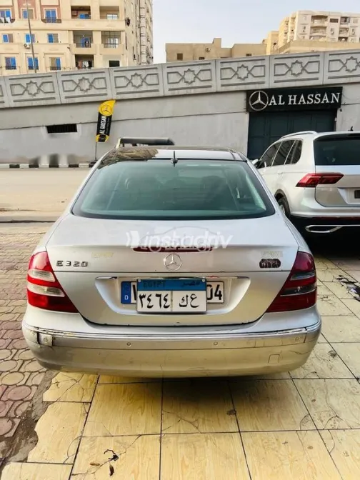 مرسيدس E 320 2003 فضي مستعملة للبيع - 5