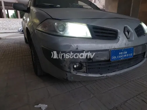 رينو ميجان 2006 فضي مستعملة للبيع - 2