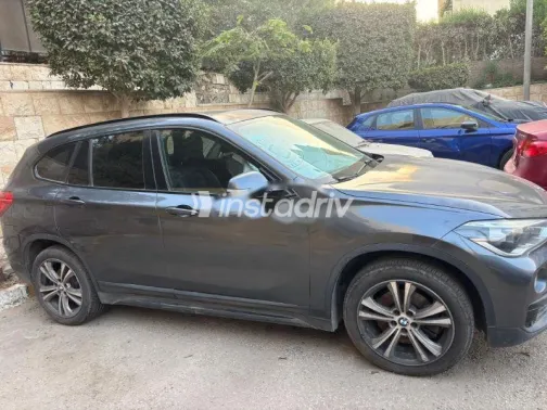 بي ام دبليو X1 2018 رمادي مستعملة للبيع - 4