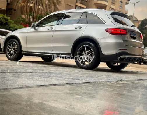 مرسيدس GLC 250 2019 أبيض مستعملة للبيع - 3