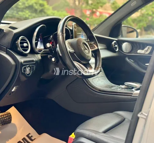 مرسيدس GLC 250 2019 أبيض مستعملة للبيع - 5