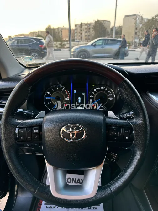 تويوتا فورتشنر 2021 أبيض مستعملة للبيع - 10