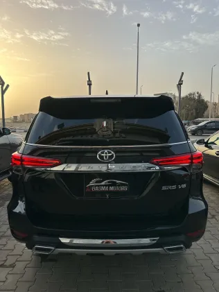 تويوتا فورتشنر 2021 أبيض مستعملة للبيع