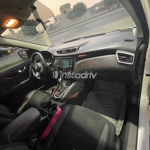 نيسان قشقاي 2021 أبيض مستعملة للبيع - 4