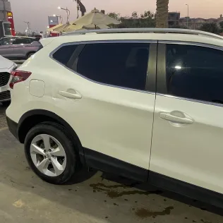 نيسان قشقاي 2021 أبيض مستعملة للبيع