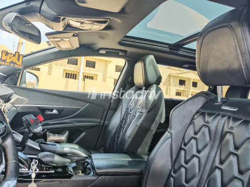 بيجو 5008 2019 أبيض مستعملة للبيع - 9