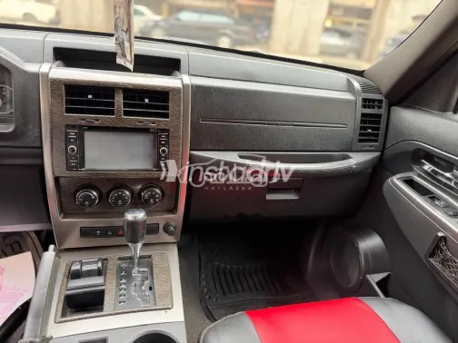 Jeep Cherokee 2011 Silver Used for Sale - 2