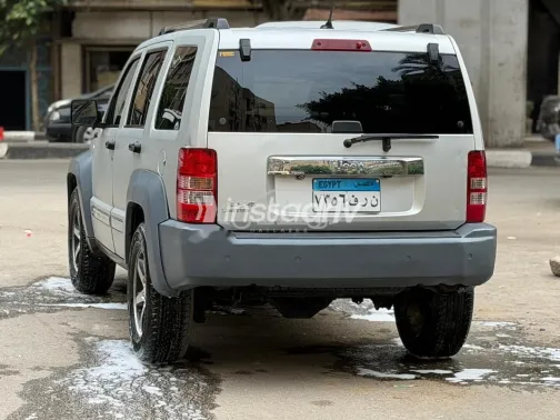 Jeep Cherokee 2011 Silver Used for Sale - 5