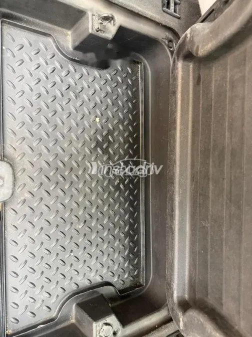 Jeep Cherokee 2011 Silver Used for Sale - 6