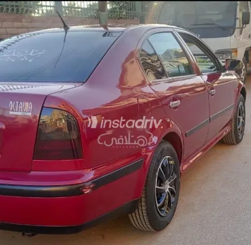 سكودا اوكتافيا A4 1998 أحمر غامق مستعملة للبيع - 5