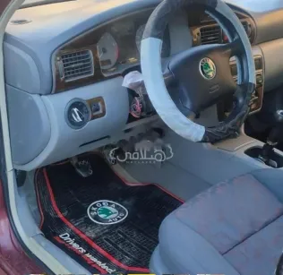 سكودا اوكتافيا A4 1998 أحمر غامق مستعملة للبيع