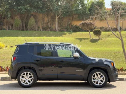 Jeep Renegade 2017 Black Used for Sale - 7