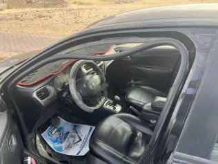 بيجو 301 2015 أسود مستعملة للبيع