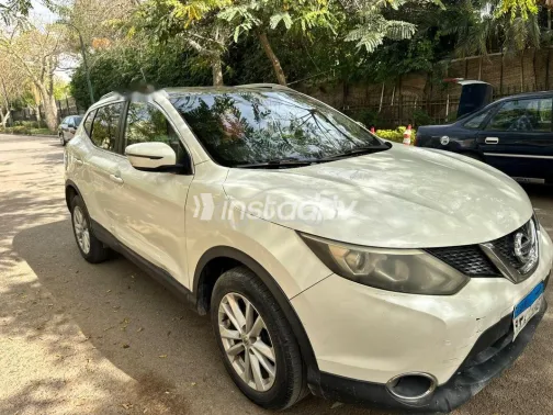 Nissan Qashqai 2016 White Used for Sale - 4