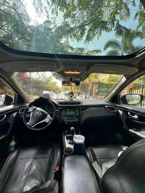 Nissan Qashqai 2016 White Used for Sale - 6