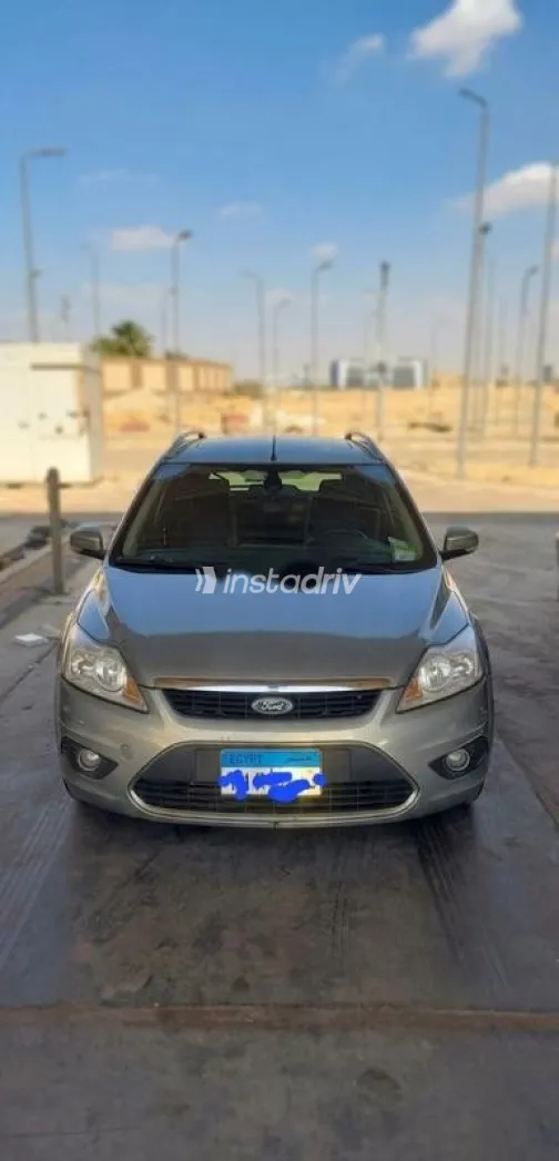 Ford Focus 2010 Champagne Used for Sale - 3